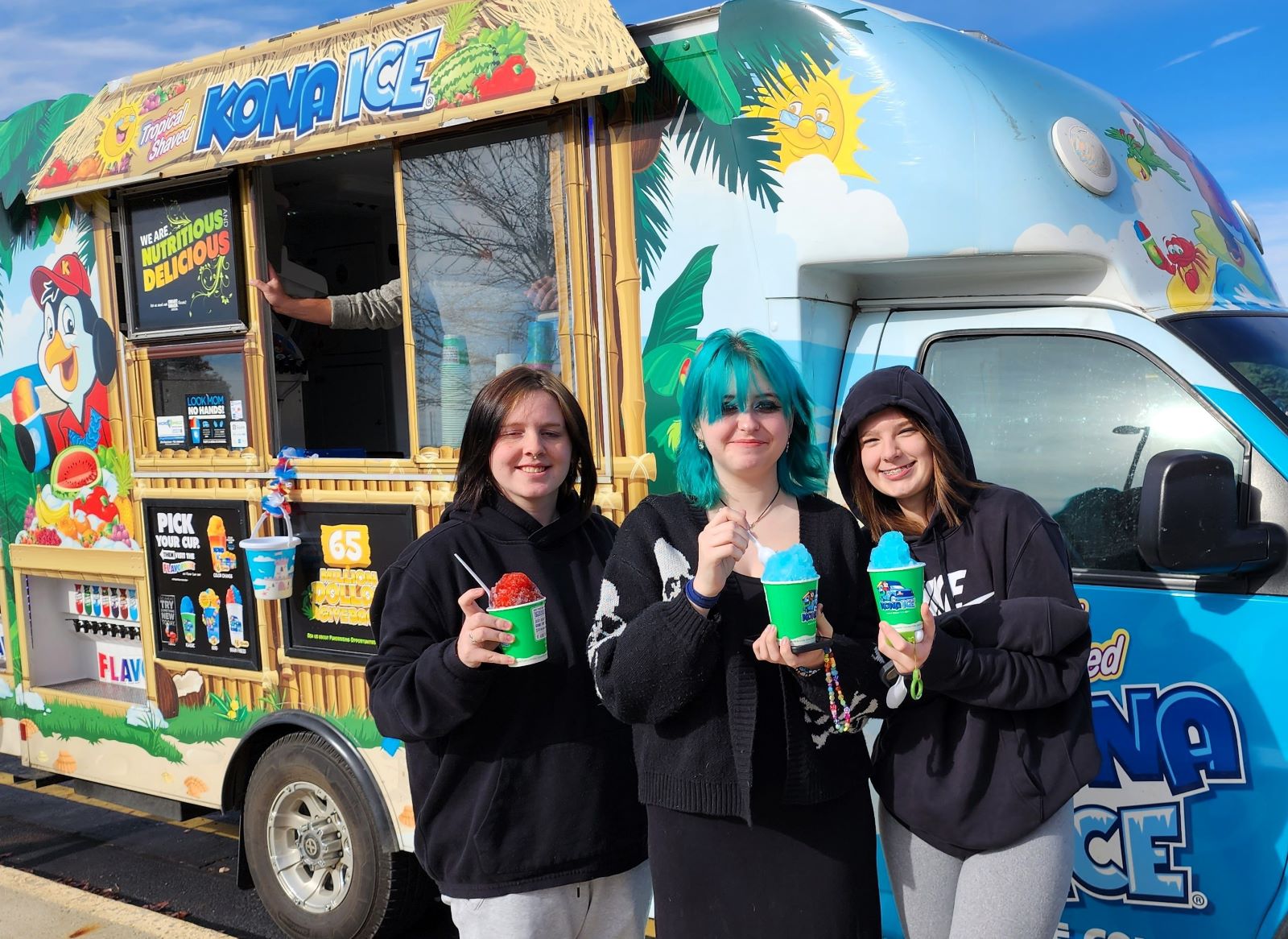 Pickerington Academy students enjoying shaved ice from Kona Ice truck