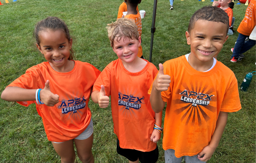 Pickerington Elementary students giving a thumps up