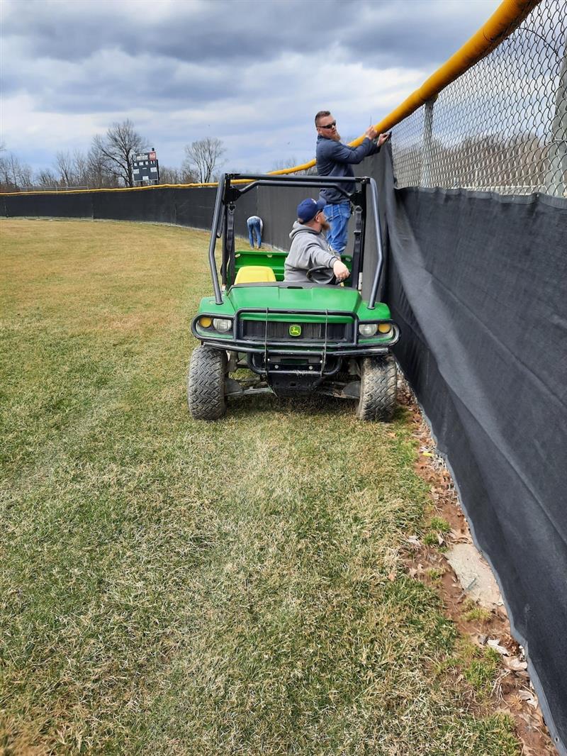 Hanging windscreens